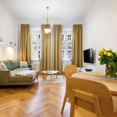 Tyzenhauz Suites Topolowa Cracovie Extérieur photo