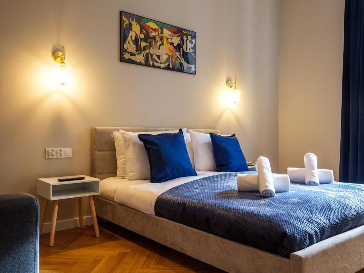 Tyzenhauz Suites Topolowa Cracovie Extérieur photo