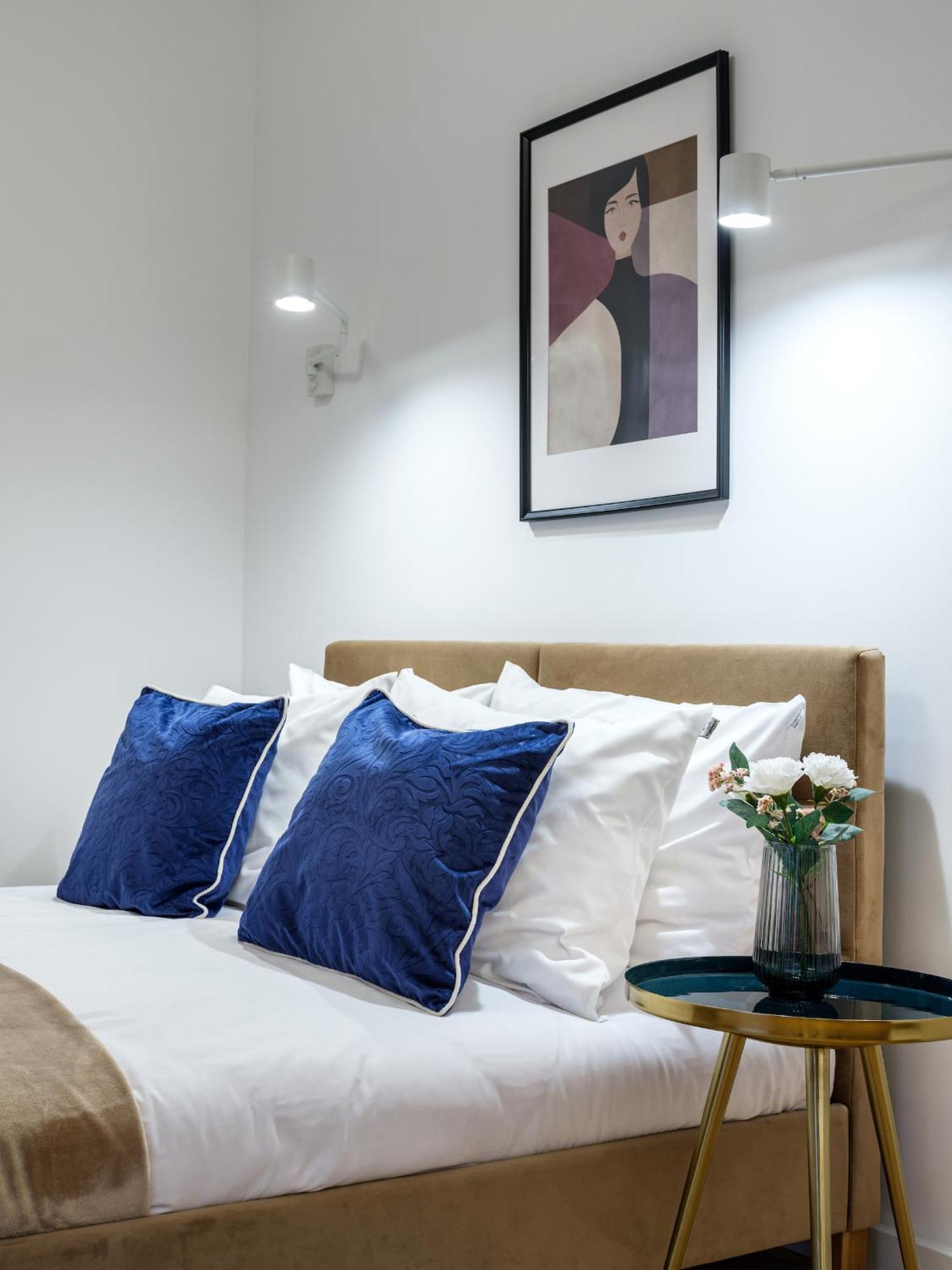 Tyzenhauz Suites Topolowa Cracovie Extérieur photo